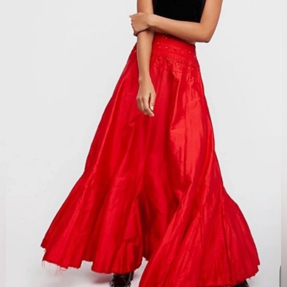 Free People One Women's Size 2 Red Party Beaded Embroidered Maxi Skirt Red NWOT - Picture 1 of 13